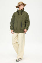CHAQUETA IMPERMEABLE OLIVE