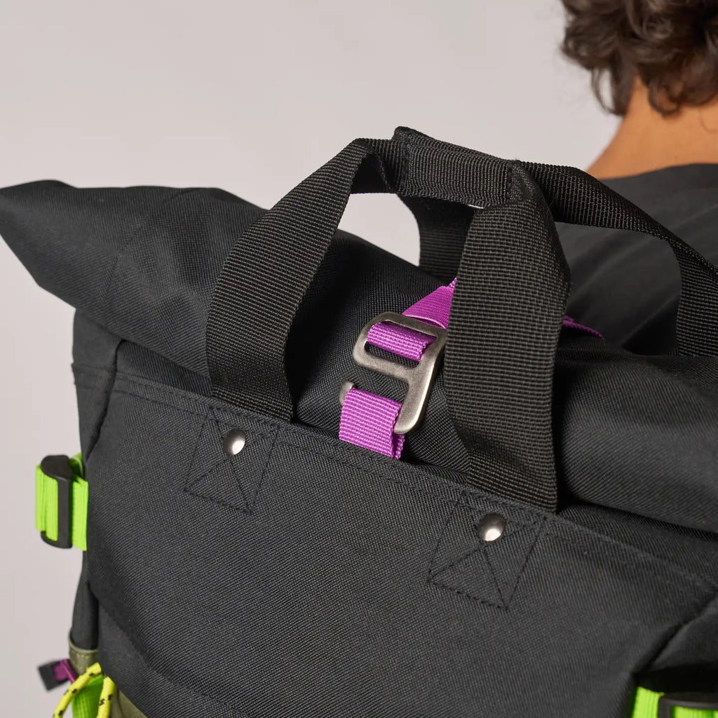 Mochila enrollable - Caqui y Negro