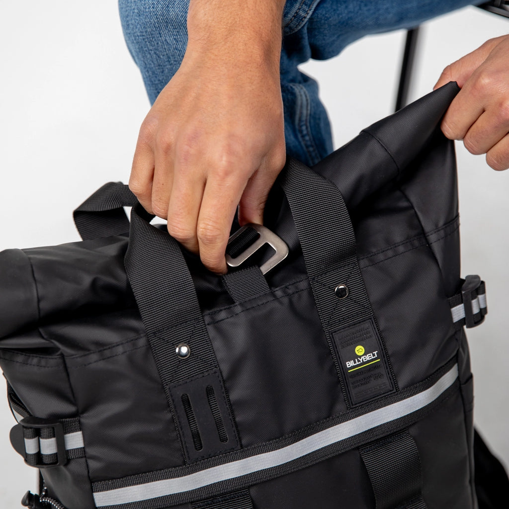 MOCHILA IMPERMEABLE CON TAPA ENRROLLABLE 30L