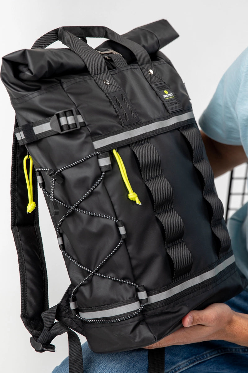 Mochila impermeable enrollable  - Negro