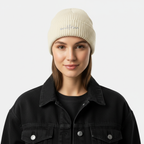 Modelo femenino frontal directo