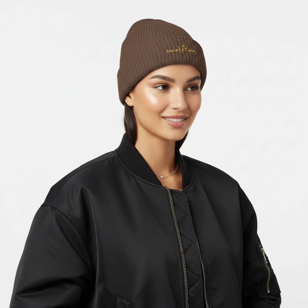 Modelo femenino ángulo frontal-lateral