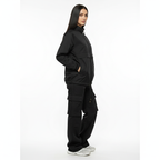 Modelo femenino - Vista de perfil con outfit completo