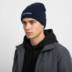 Modelo masculino tres cuartos