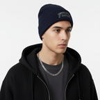 Modelo masculino tres cuartos